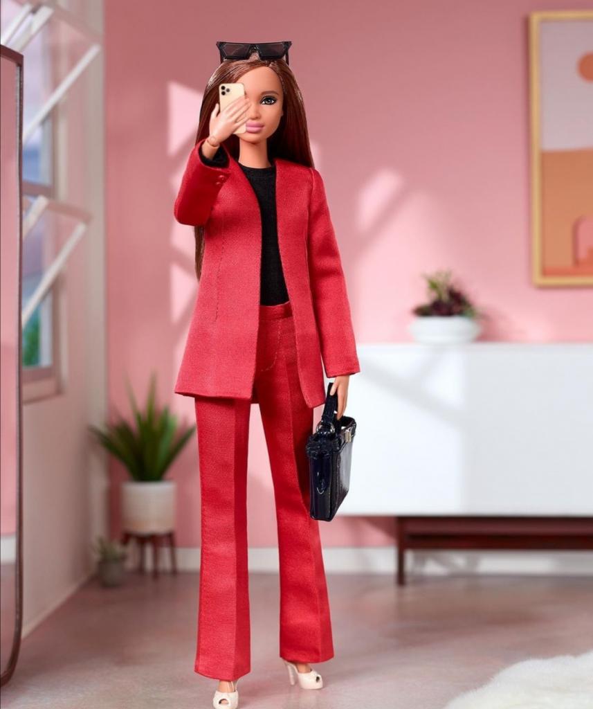 Барби диктует моду: образы кукол, которые сделают стильной любую девушку