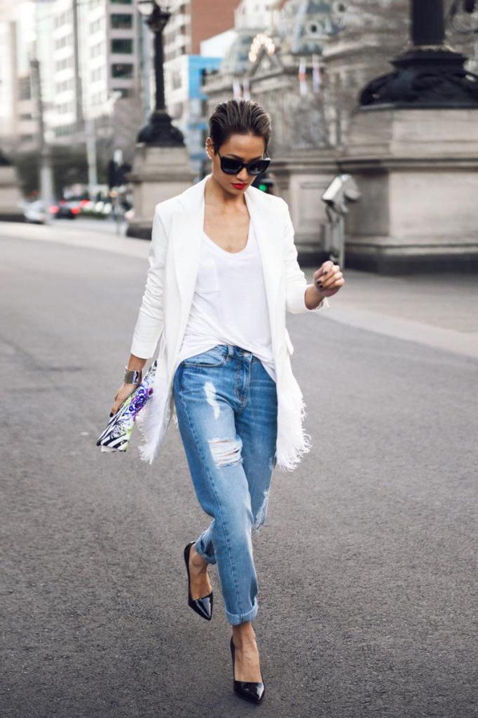 Начать май яркой и стильной: самые модные фасоны джинсов и с чем их носить (примеры образов)