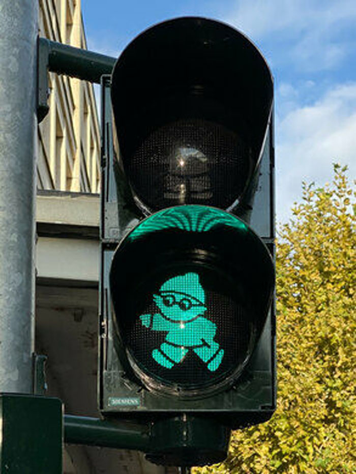 На светофорах немецкого города Майнца изображены мультяшные гномы Антон, Берти, Конни и другие