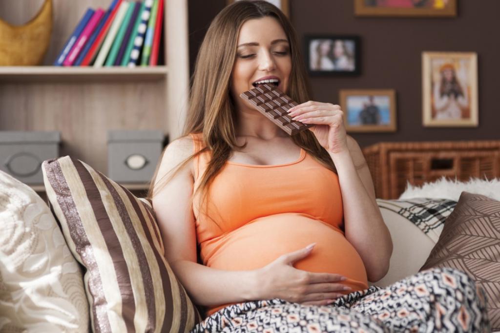 Здоровая мама - счастье малыша: какой вес допустим при беременности и как не набрать лишнего
