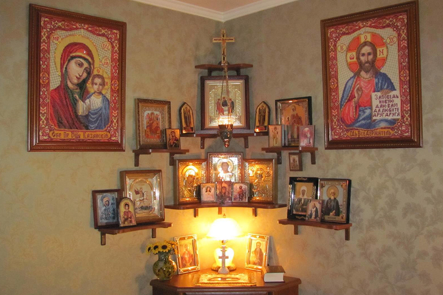 Домашний иконостас: как лучше его обустраивать, чтобы он помогал в духовном просветлении