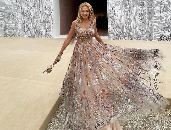 Dior показал в Париже коллекцию осень-зима-2021-22, а Яна Рудковская - сказочное платье