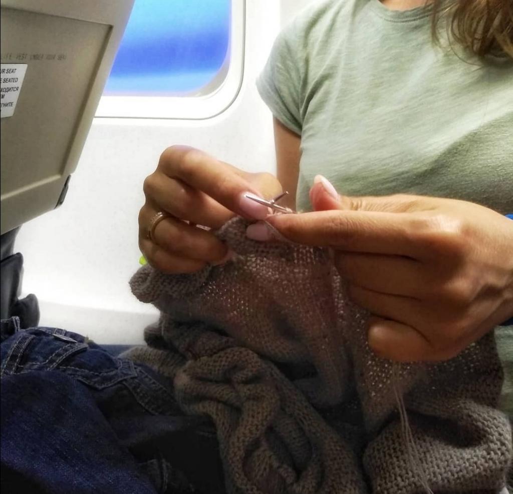 Вязание в самолете: как пронести спицы с собой на борт