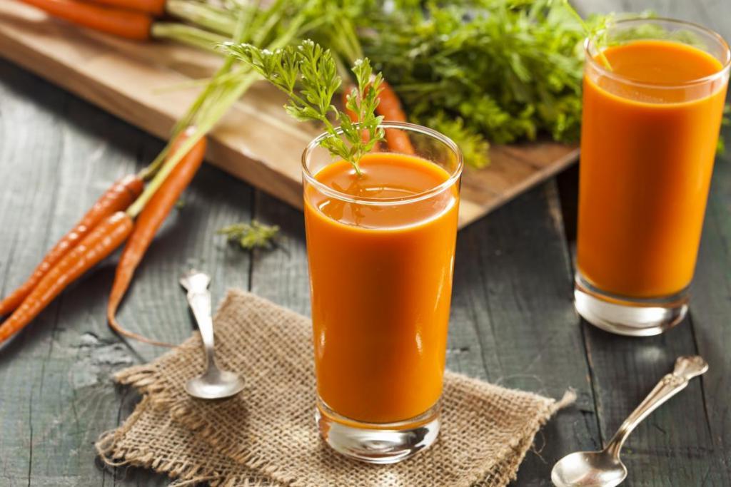 Морковный сок и не только: напитки для красивых и густых волос