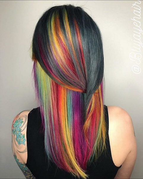 Вот в какой цвет стоит перекрасить волосы разным знакам Зодиака