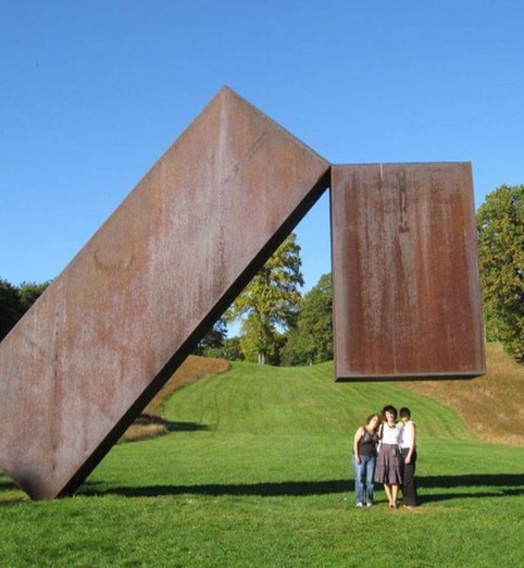 13 скульптур, которые бросают вызов закону всемирного тяготения